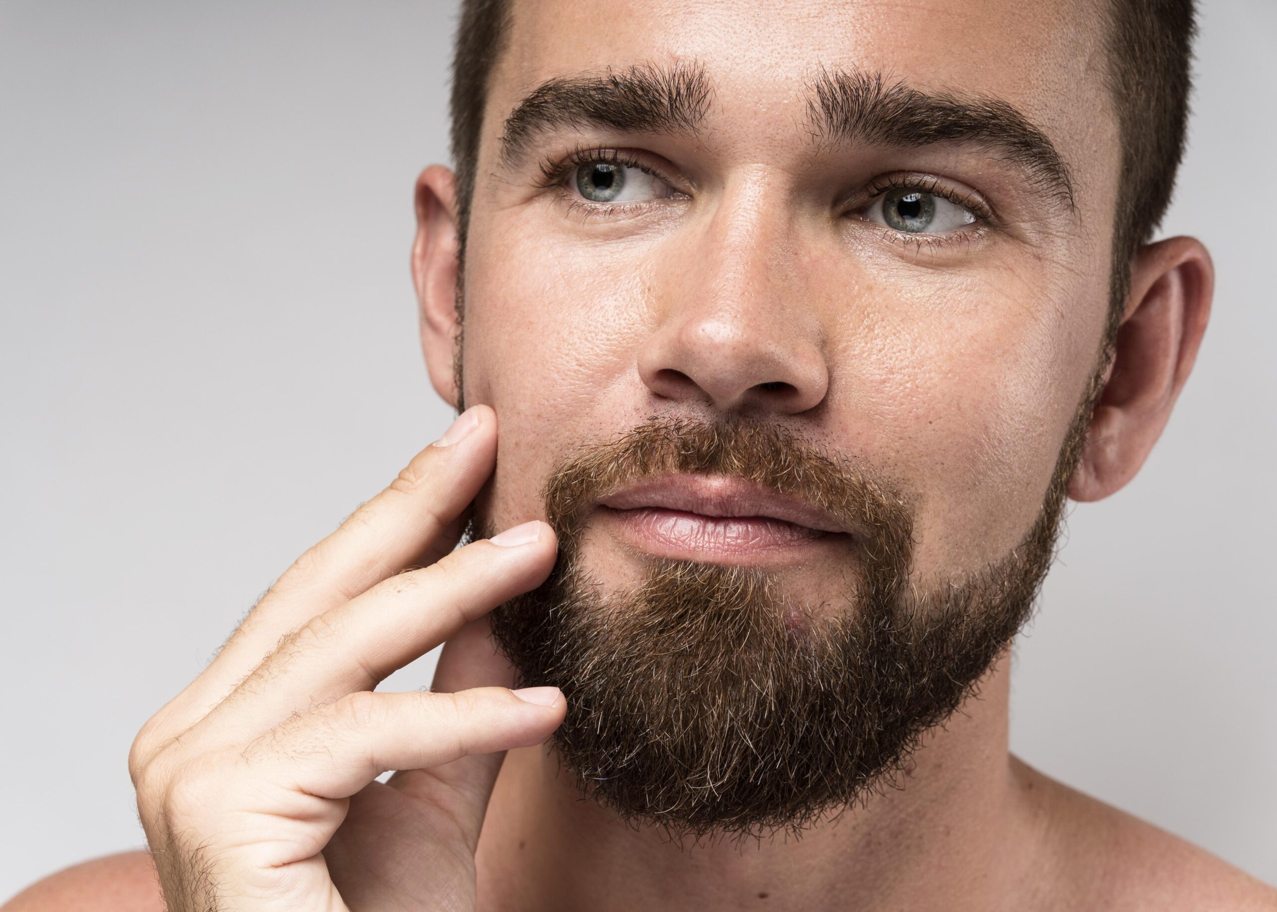 portrait-man-looking-away-close-up